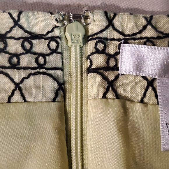 WD NY linen blend A line embroidered skirt size 6 - Picture 9 of 9